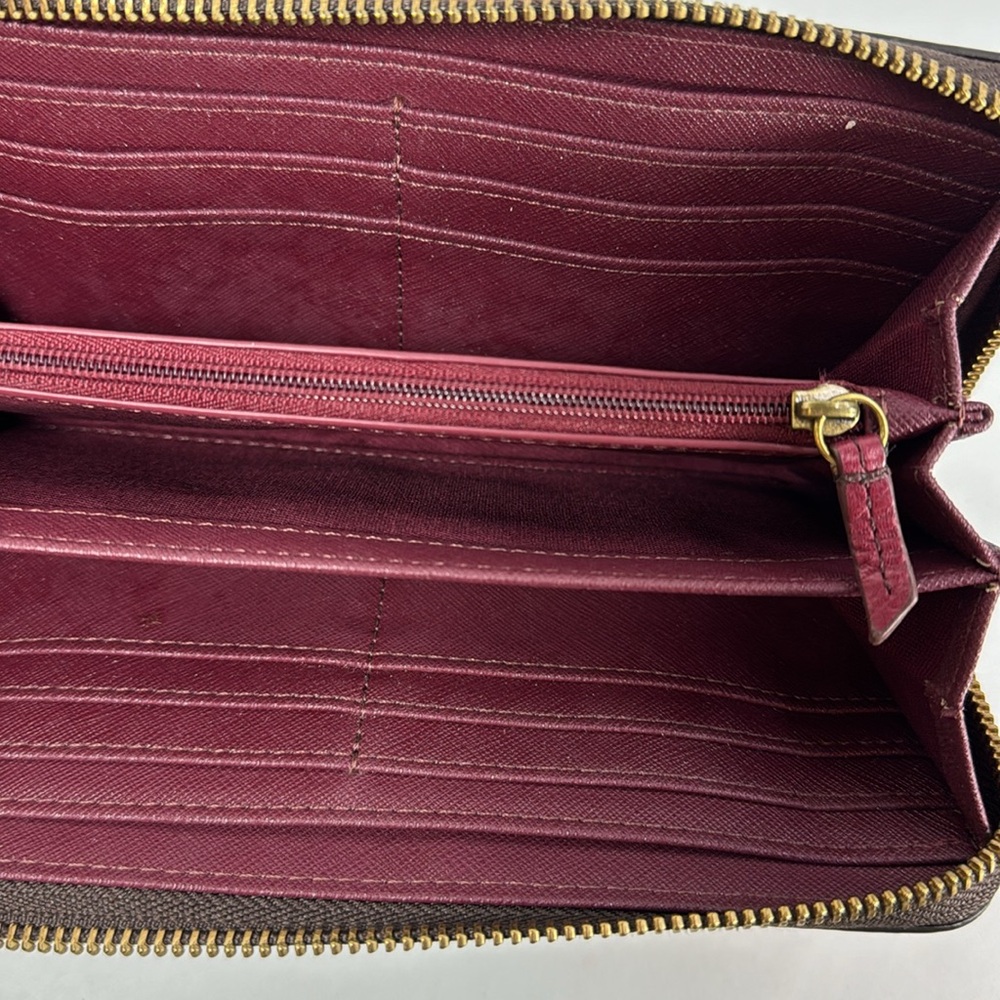 Fossil Leather Wallet - Picture 7 of 12